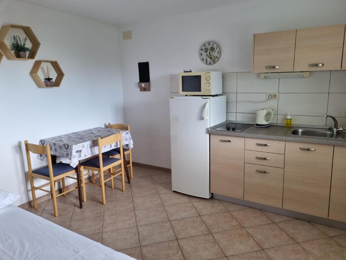 Guesthouse Dominovic Brela Dış mekan fotoğraf