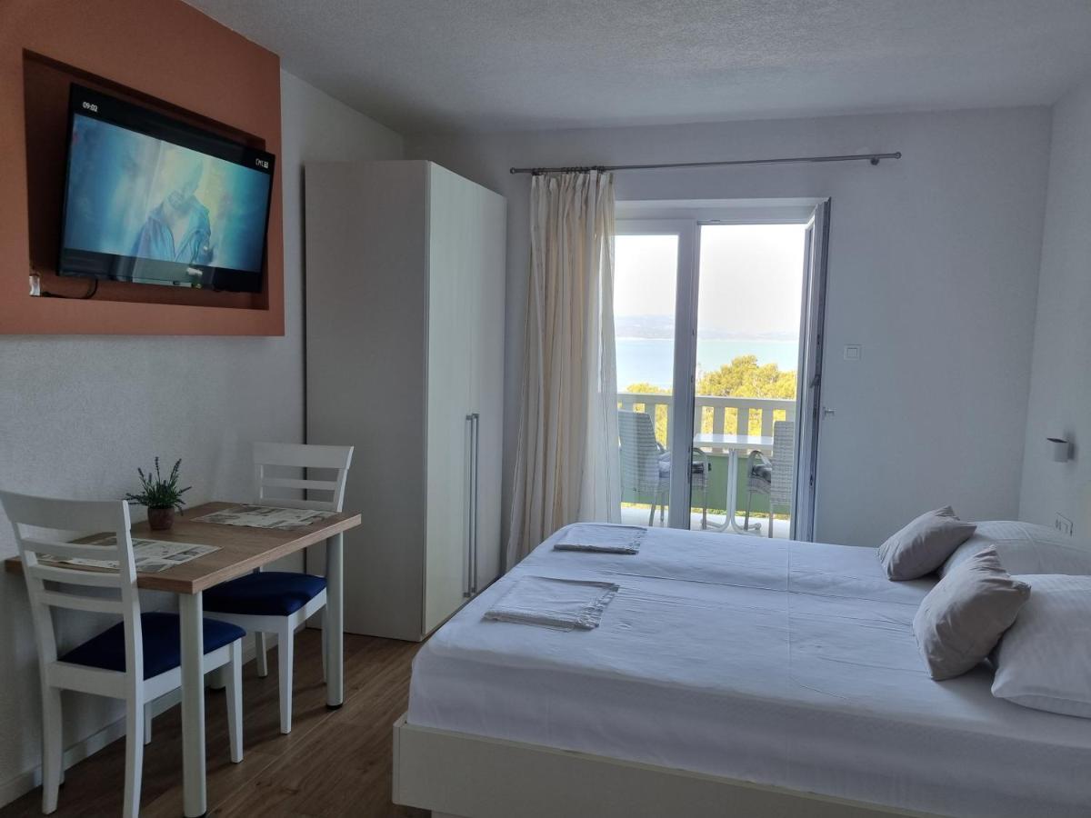 Guesthouse Dominovic Brela Dış mekan fotoğraf