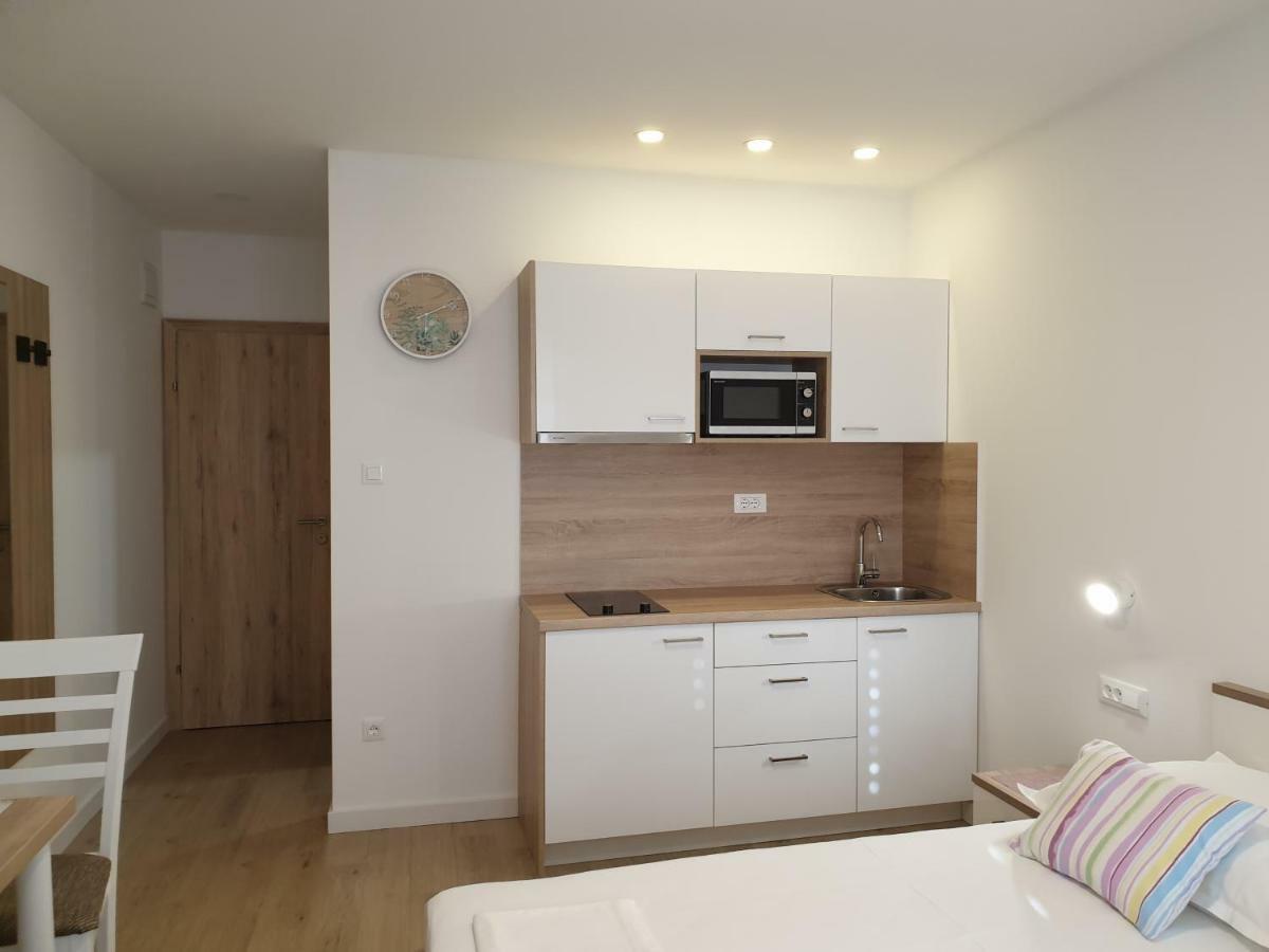 Guesthouse Dominovic Brela Dış mekan fotoğraf